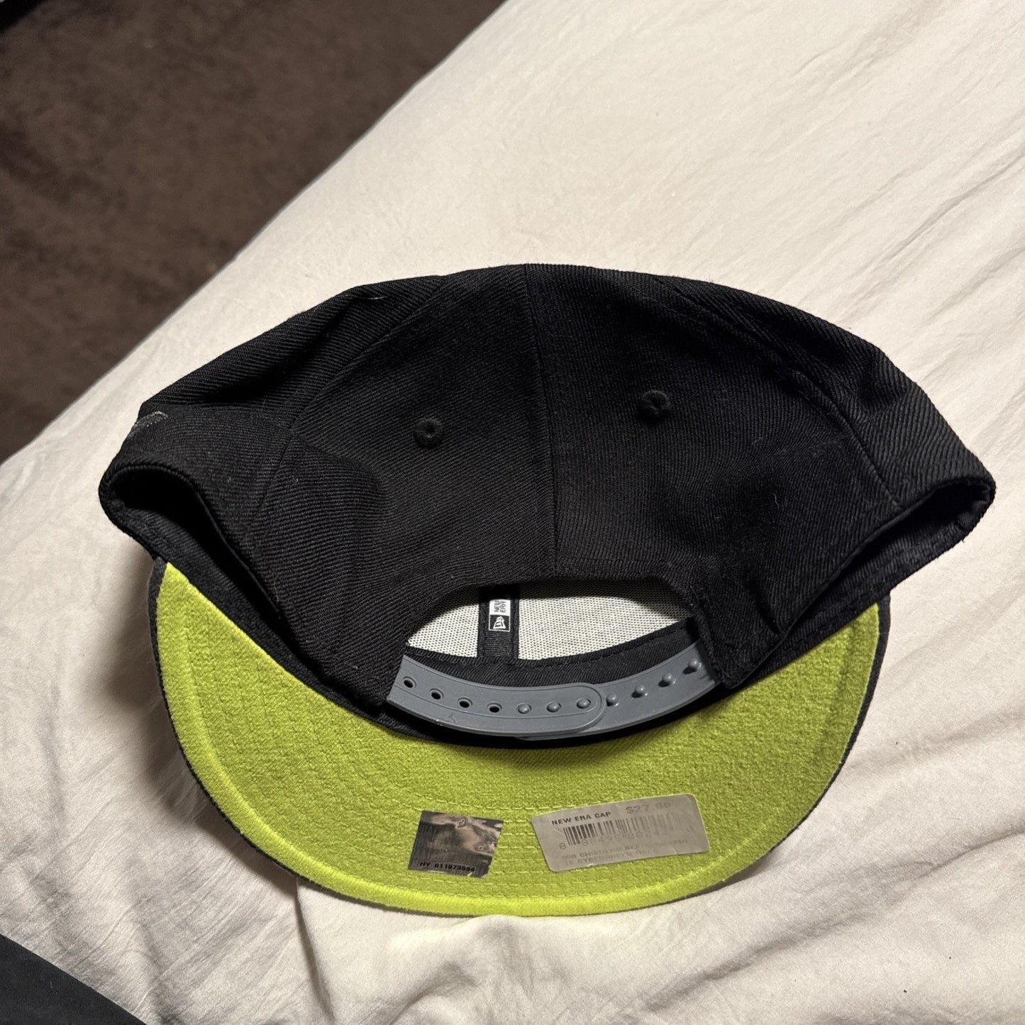 ChicagoBulls NewEra 9Fifty SnapbackHat NBA Basketball Black and Green Ebroidered
