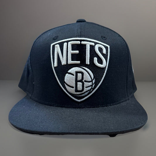 Brooklyn Nets Mitchell & Ness Snapback Hat NBA Basketball Black and White