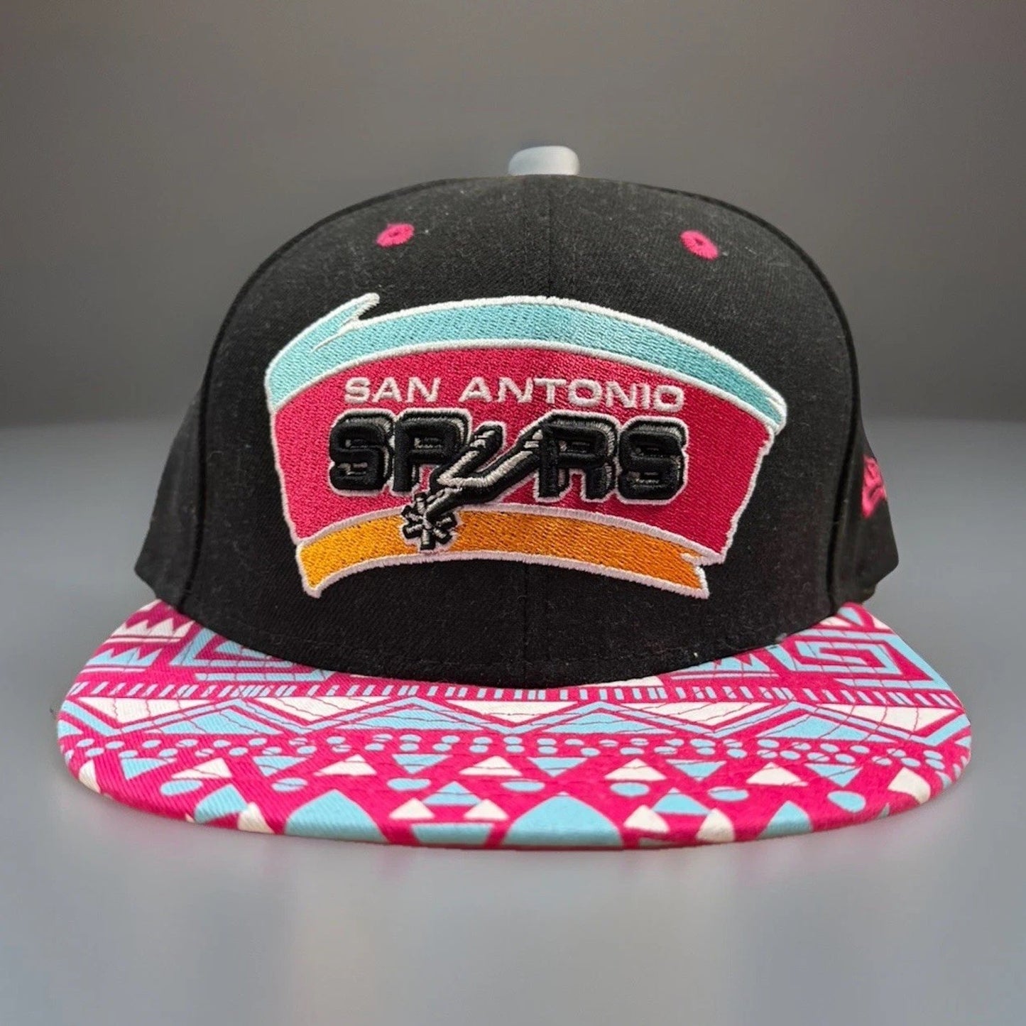SanAntonioSpurs SnapbackHat NBABasketball Retro Colorful Pattern Brim Adjustable
